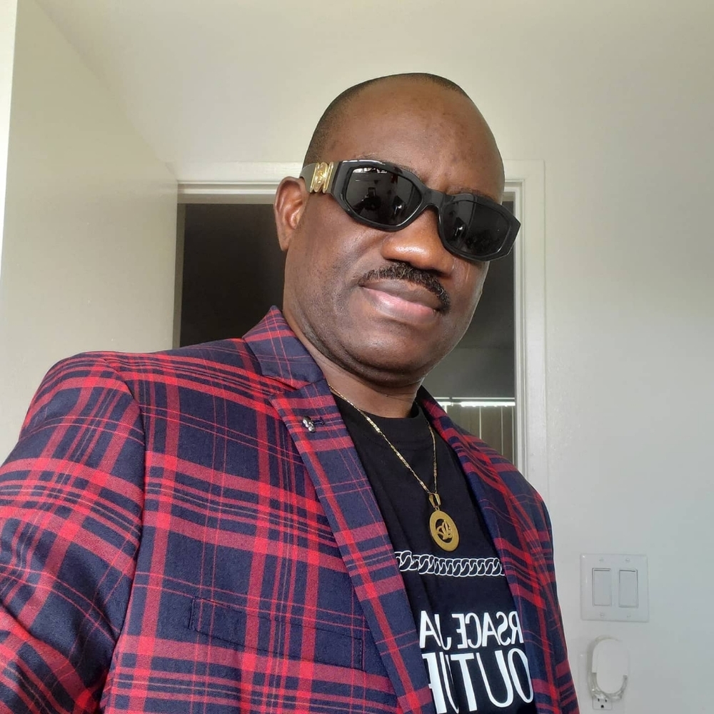 Meet your Posher, Ayodeji